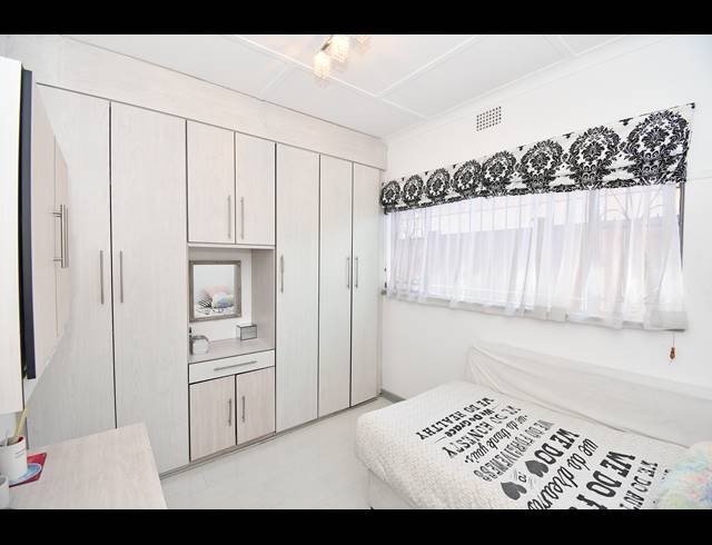 3 BEDROOM HOUSE FOR SALE IN CROSBY